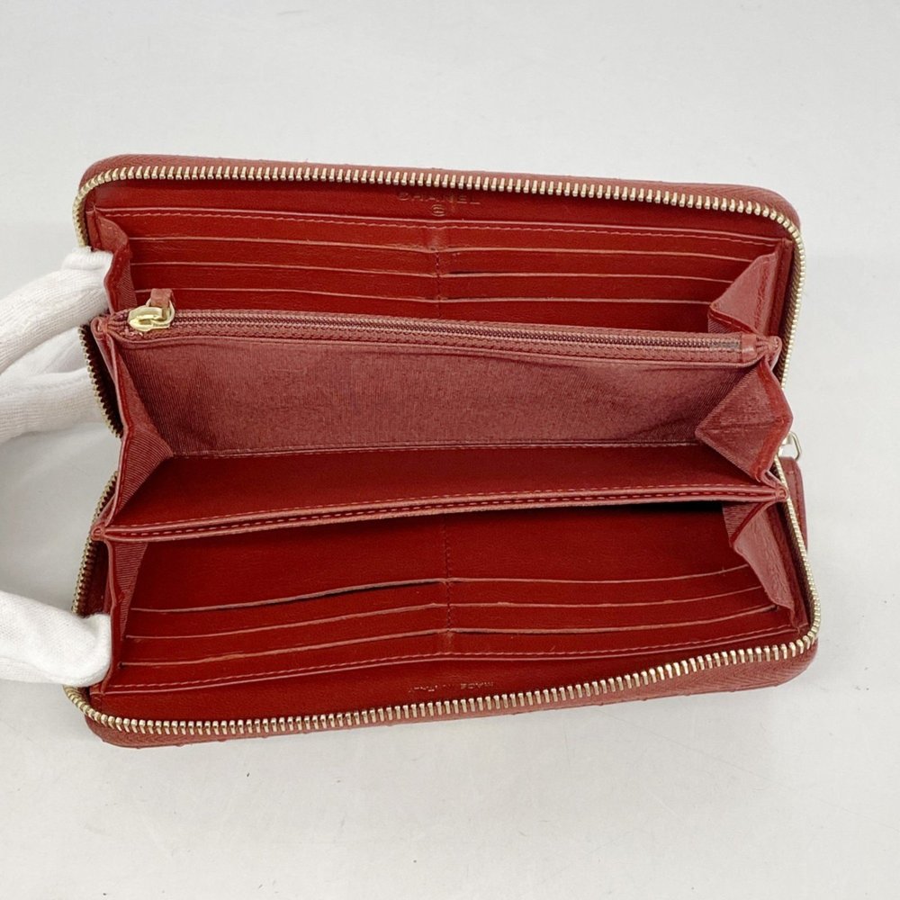 CHANEL Red Wallet - Picture 3 of 12